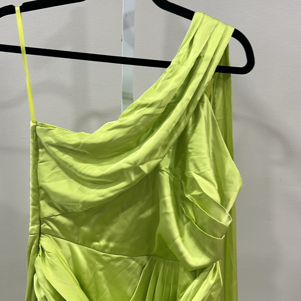 YAURA Eden Dress in Lime - Picture 5 of 14